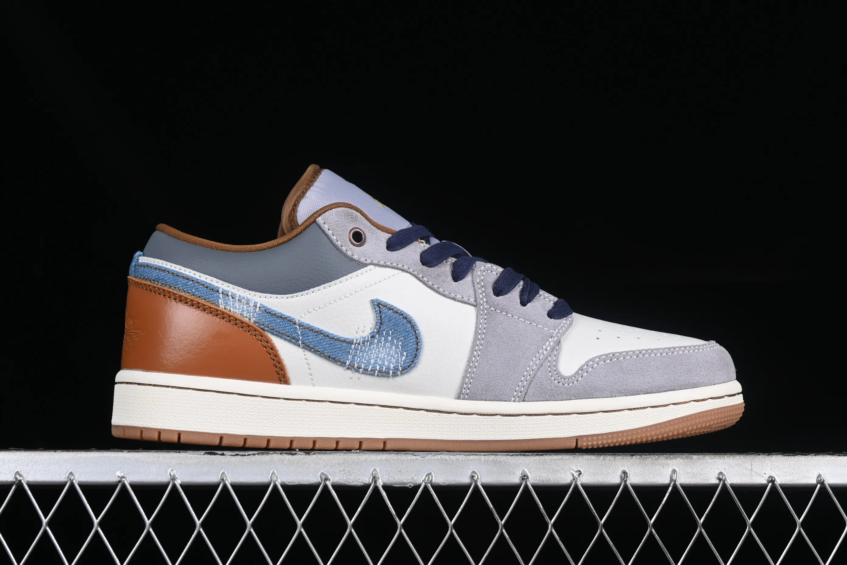 All categories Air Jordan Jordan series basketball shoes Air Jordan 1 Low Air Jordan 1 Low AJ1 Joe 1 Valentine's Day limited denim denim low-bang cultural casual sneakers FZ5042-041
